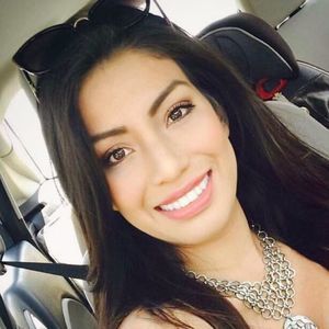 Meet your Posher, Ofelia